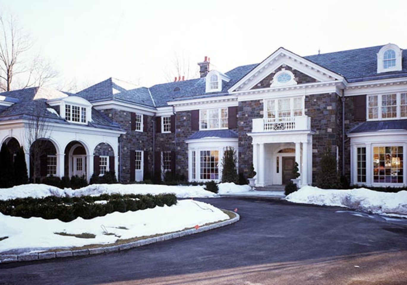 Traditional Estate Image 13